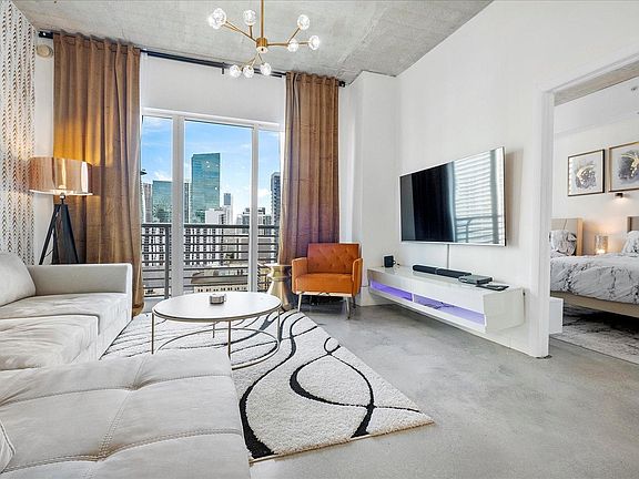 2nd image of 133 NE 2nd Ave APT 2606