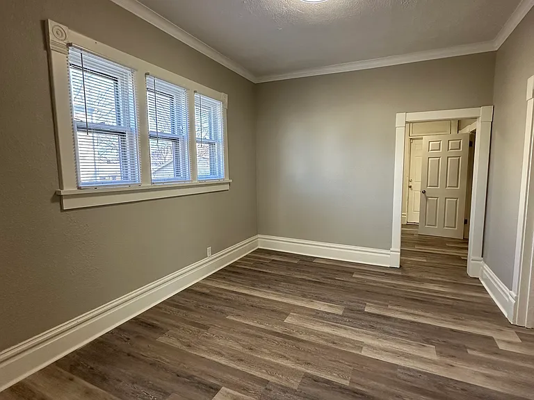314 E Archer Ave — Photo 7