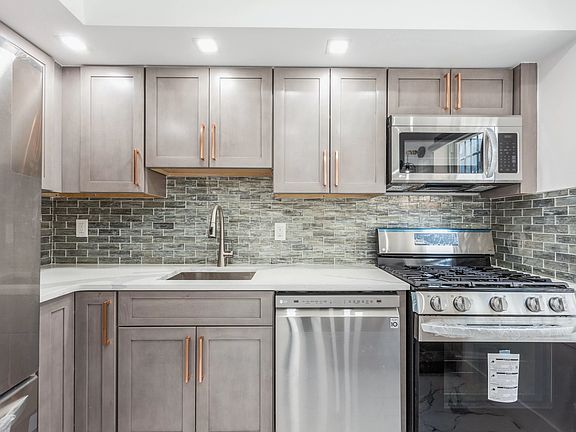 2nd image of 319 Grand Ave Unit B