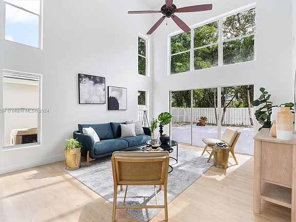 4th image of 5324 NW 54th St
