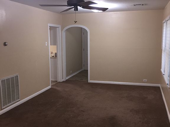 4th image of 1529 Oleander Dr