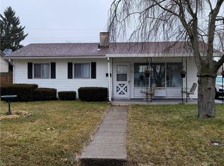 1116 Frost Circle Dr, Xenia, OH 45385