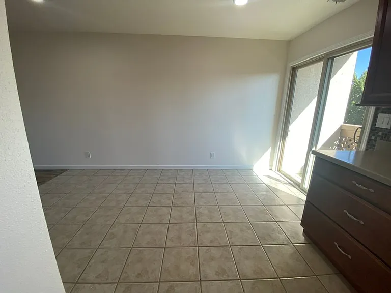 2212 Pine St — Photo 42