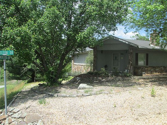 3rd image of 2 Skelton Dr
