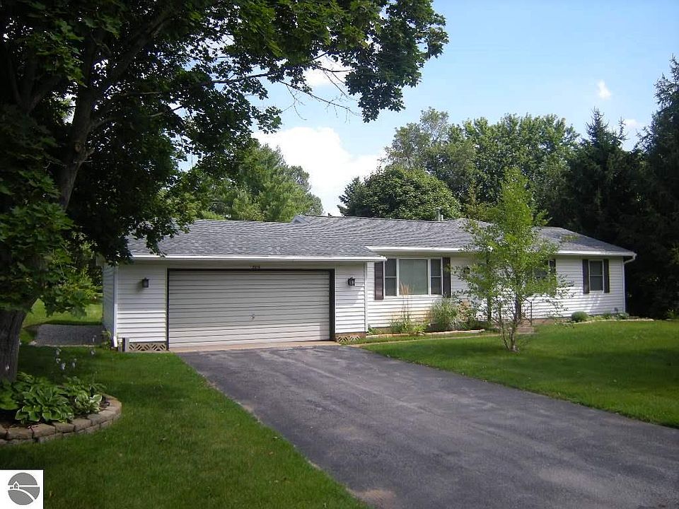 1st image of 3016 Pineview Dr