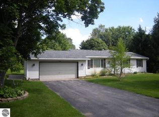 3016 Pineview Dr, Traverse City, MI 49684