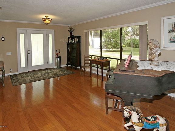 3rd image of 12749 Dogwood Hill Dr