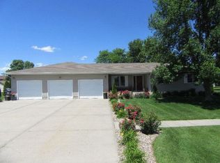3618 E Bismark Rd, Grand Island, NE 68801