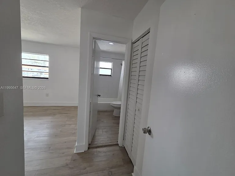 550 SW 115th Ave #405H — Photo 21