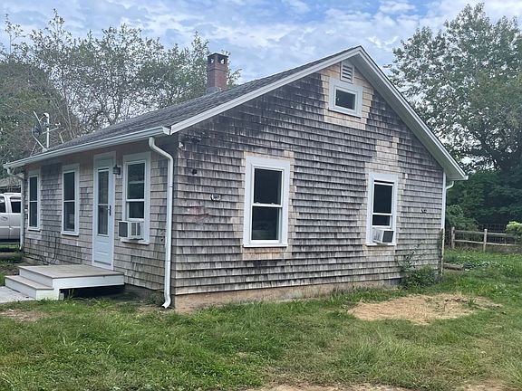 3rd image of 10 Richmond Ave