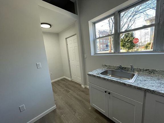 3rd image of 126 Center St APT 8