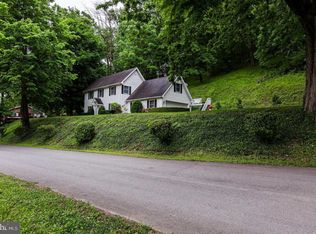 795 Huber Ln, Wrightsville, PA 17368