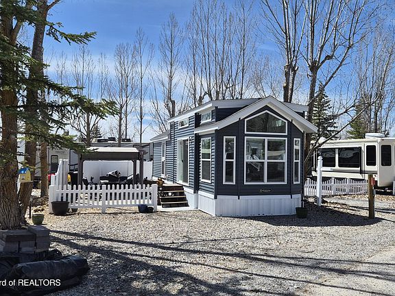 2nd image of 38 Muleshoe Rd #204