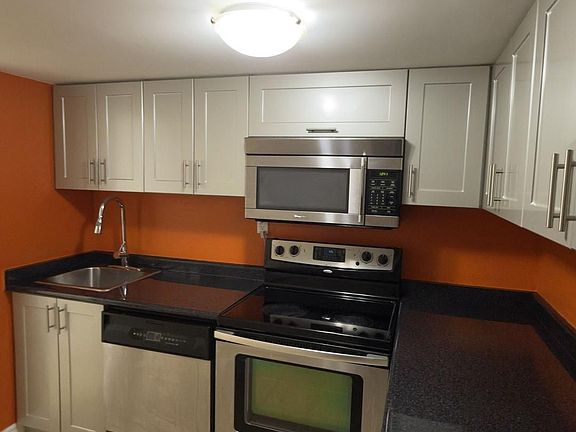 4th image of 117 English Oak Dr #Basement