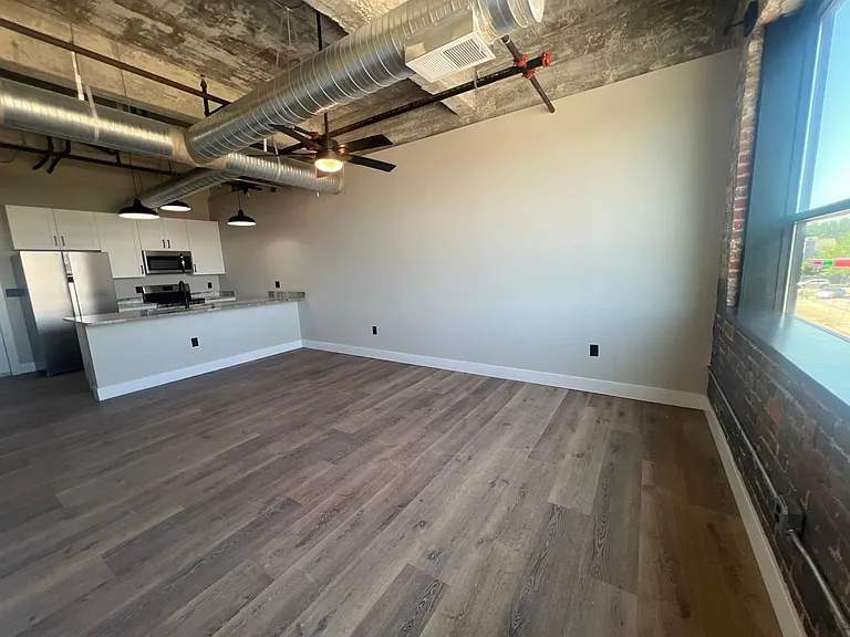 119 E Princess Anne Rd — Photo 69