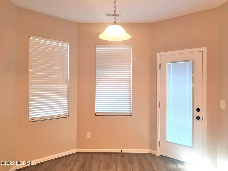 411 Cyrus Thompson Dr — Photo 29