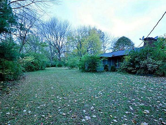 3rd image of 521 Braeside South Dr