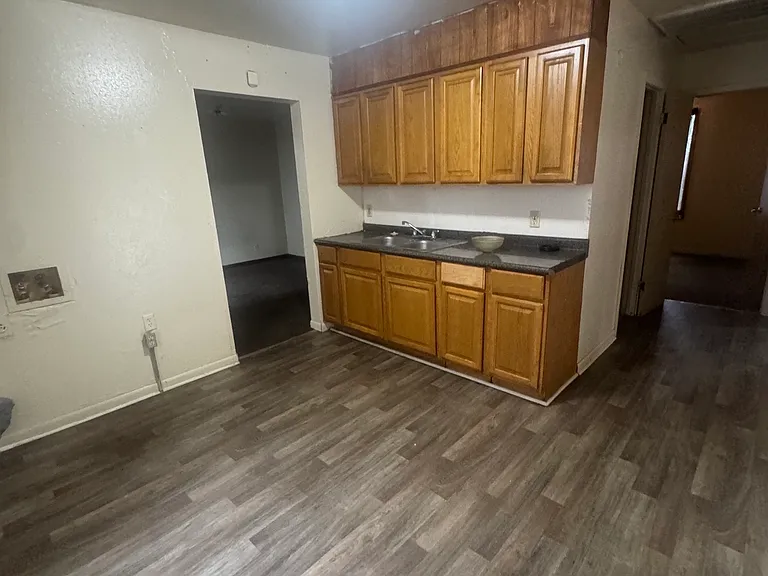 3840 Murvon St — Photo 4