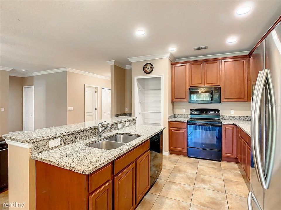 1st image of 2453R Norwood Pl