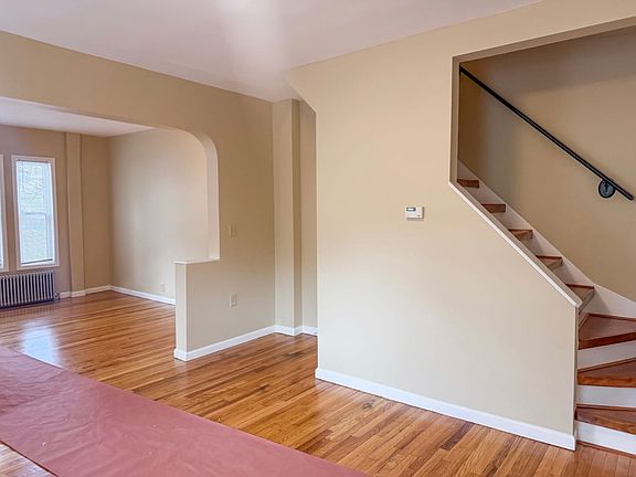 4th image of 24 Elm Pl