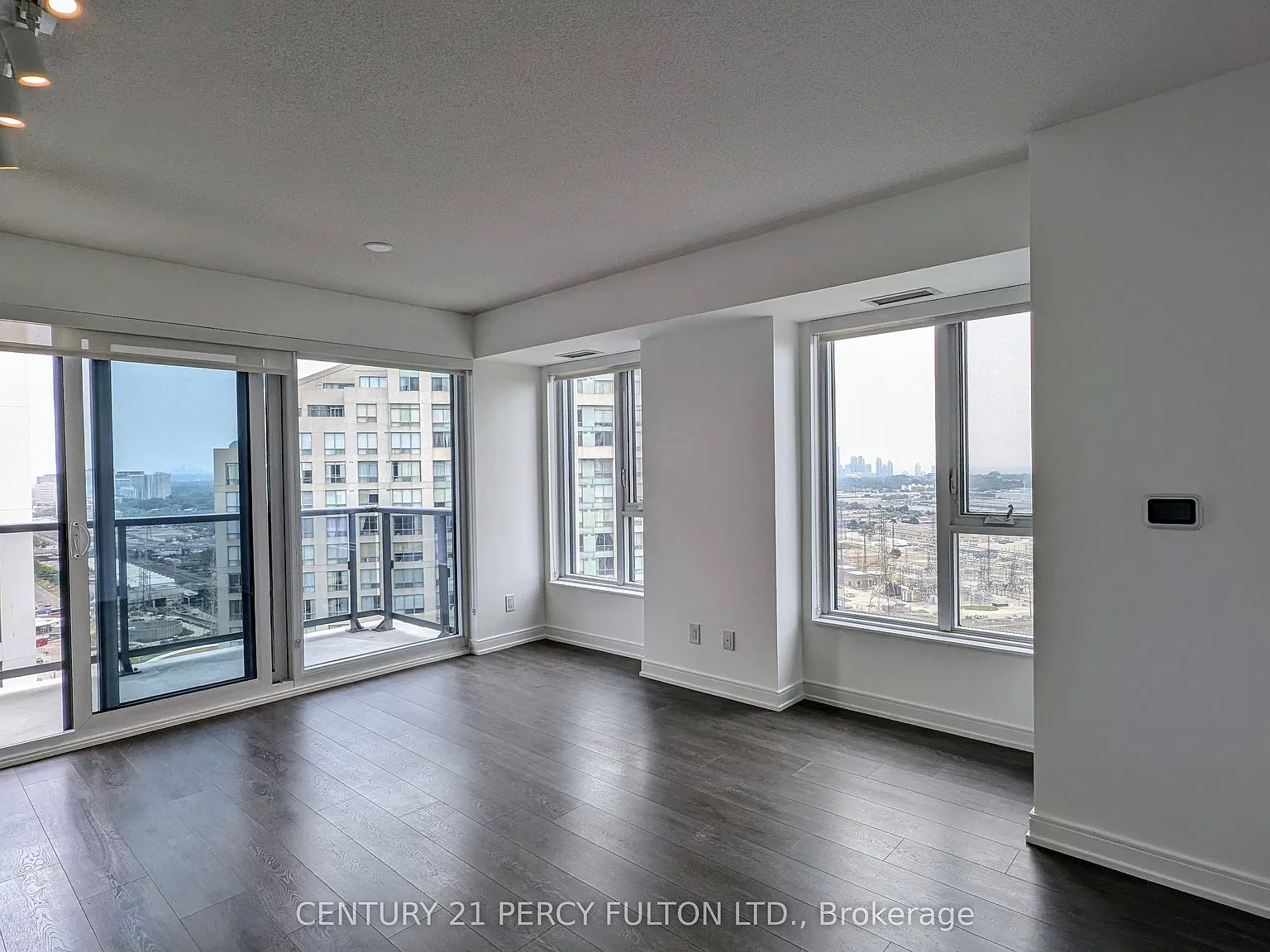 2 bed, $2,450 — Photo 4