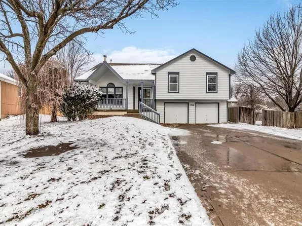 1706 Joyce Cir, Greenwood, MO 64034