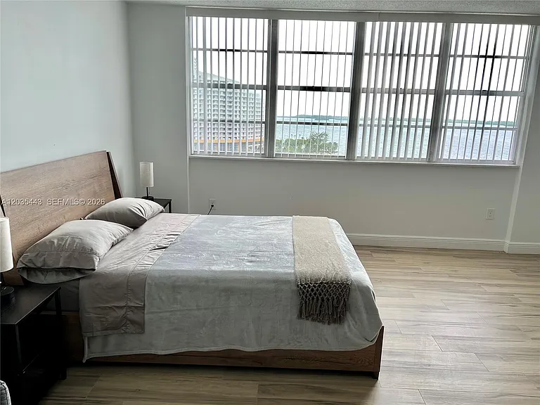 801 Brickell Bay Dr #1469 — Photo 4