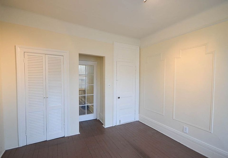 1st image of 3259 44th St APT 2L