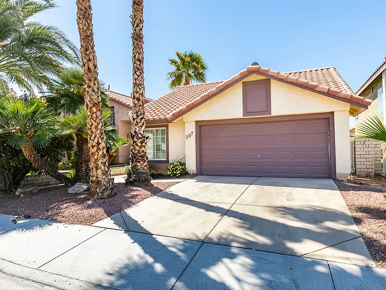 307 Cavalla St — Photo 2