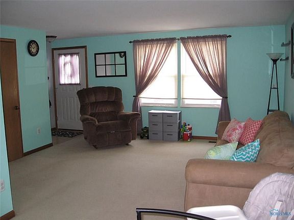 2nd image of 3165 Lantern Dr