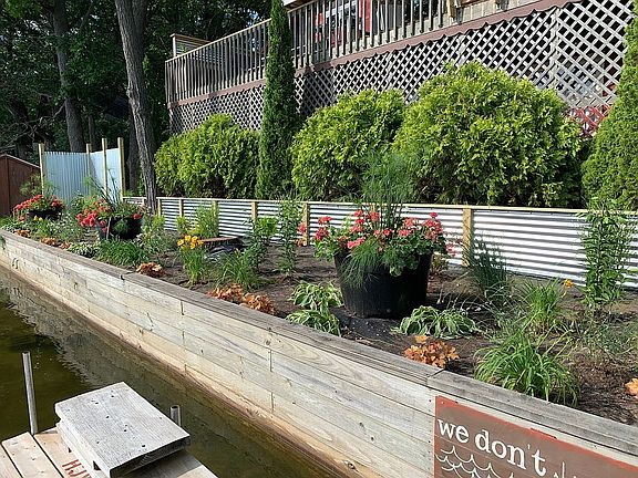 4th image of 421 E Rainbow Lake Dr