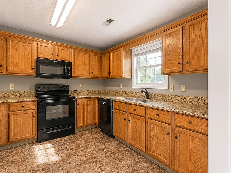 317 Headrickview Dr — Photo 10
