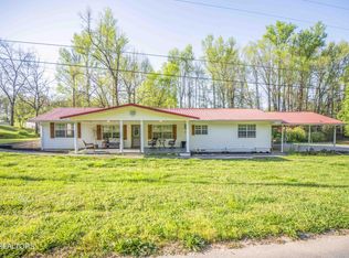 192 Spencer Dr, Harriman, TN 37748