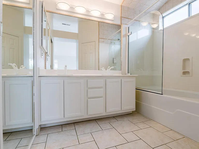 4248 Verdigris Cir — Photo 32