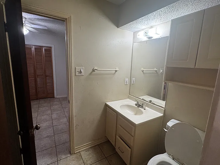 428 Kathy Dr — Photo 10