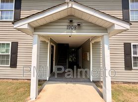 1908 Tall Pines Cir