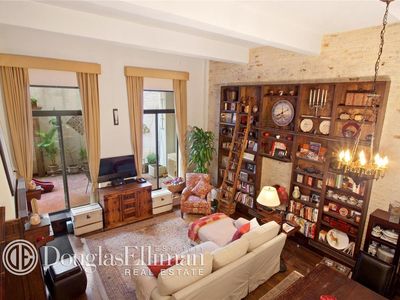 165 Perry St APT 1C, New York, NY, 10014