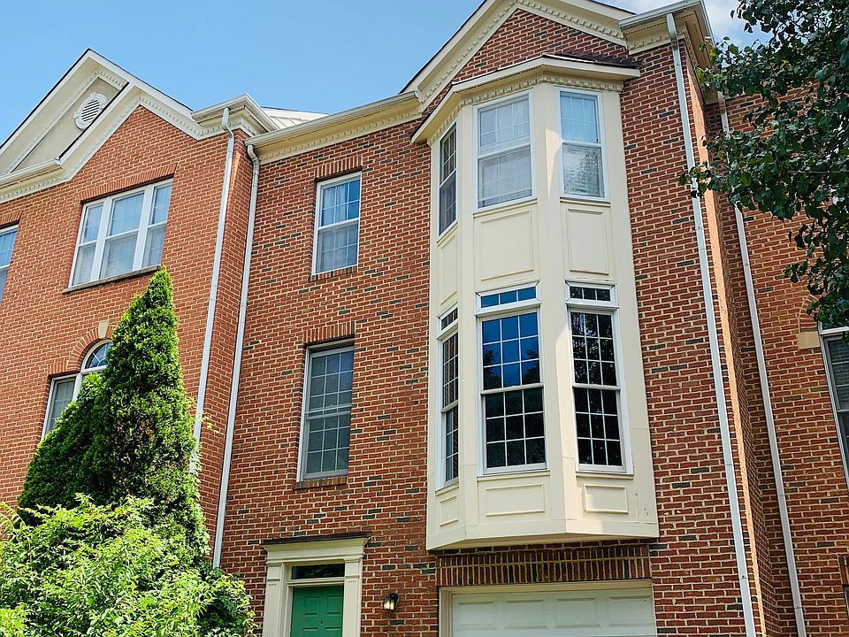 1st image of 562 Winding Rose Dr