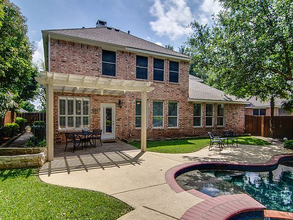 2nd image of 3717 Luther Ln
