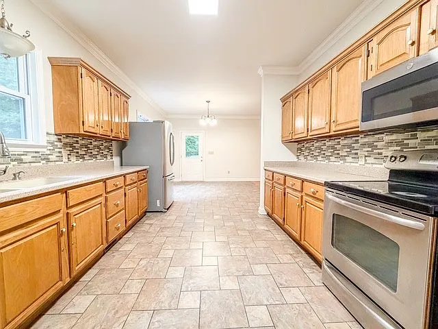 1077 Claylick Rd — Photo 24