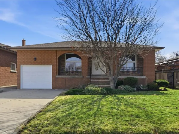 288 Eastdale Blvd, Hamilton, ON L8E 3P4