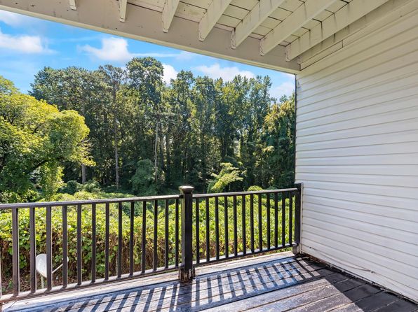 3605 Woodbriar Cir APT F