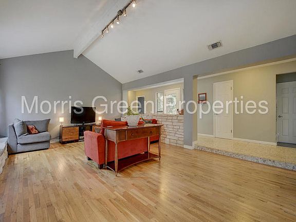 5th image of 1702 Mistywood Dr