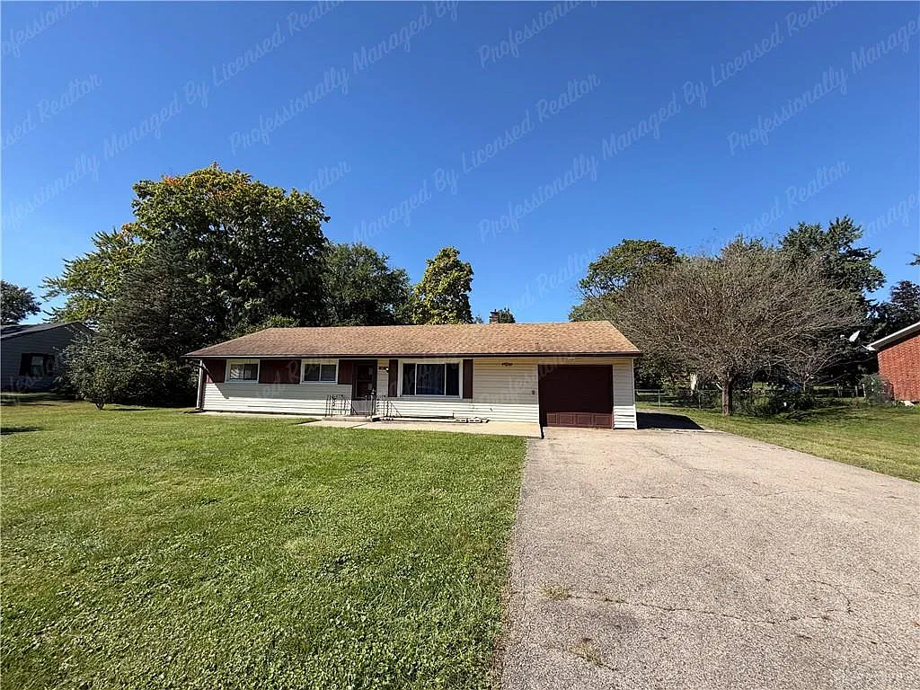 3 bed, 1.0 bath, 1040 sqft, $1,700 — Photo 3
