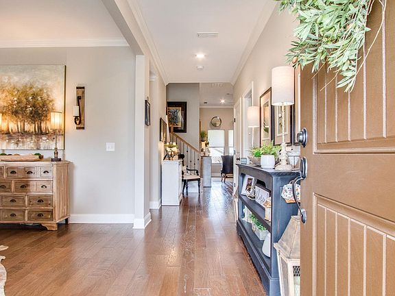 3rd image of 195 Cape Private Cir
