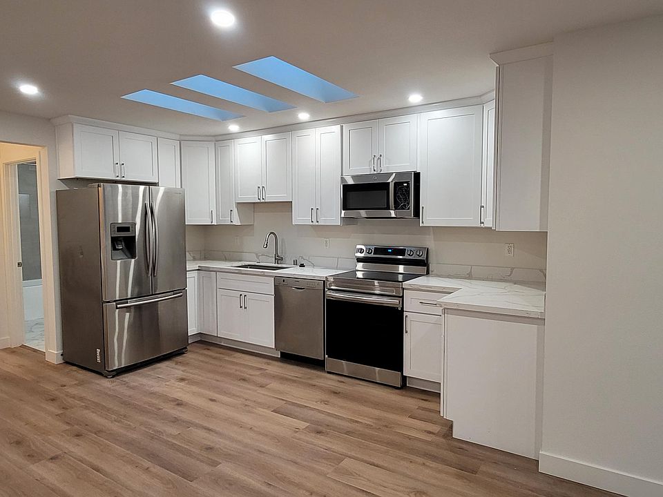 1st image of 979 Terra Bella Ave