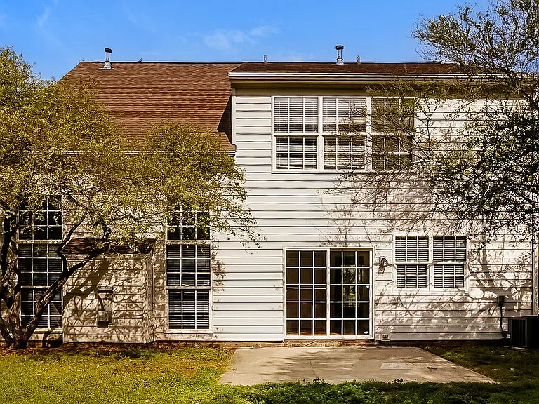 8909 Lyleton Ln — Photo 17