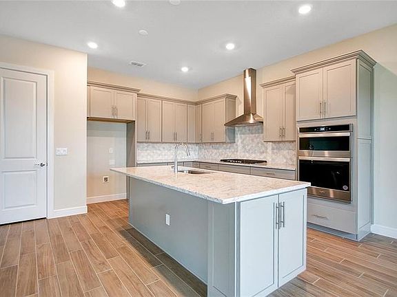 3rd image of 13858 Destin Beach Ln