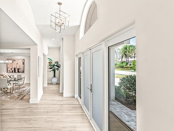 5th image of 2367 Queen Palm Rd