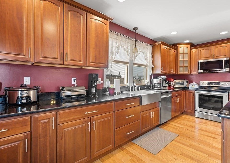 8688 Bowdoin St, Winthrop, MA 02152 Zillow